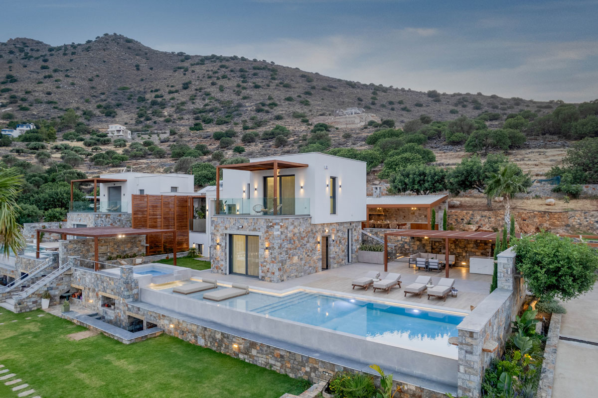 Zeus Luxury Villas